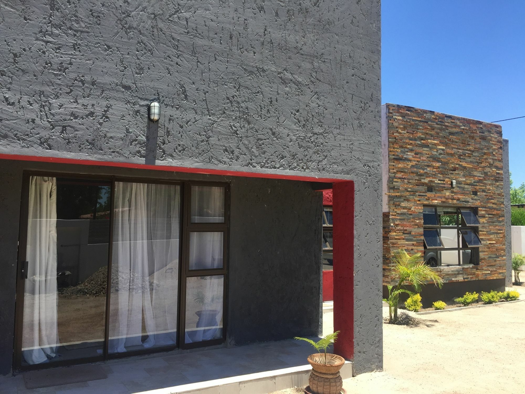 The New Mall Guesthouse Maun Exterior photo